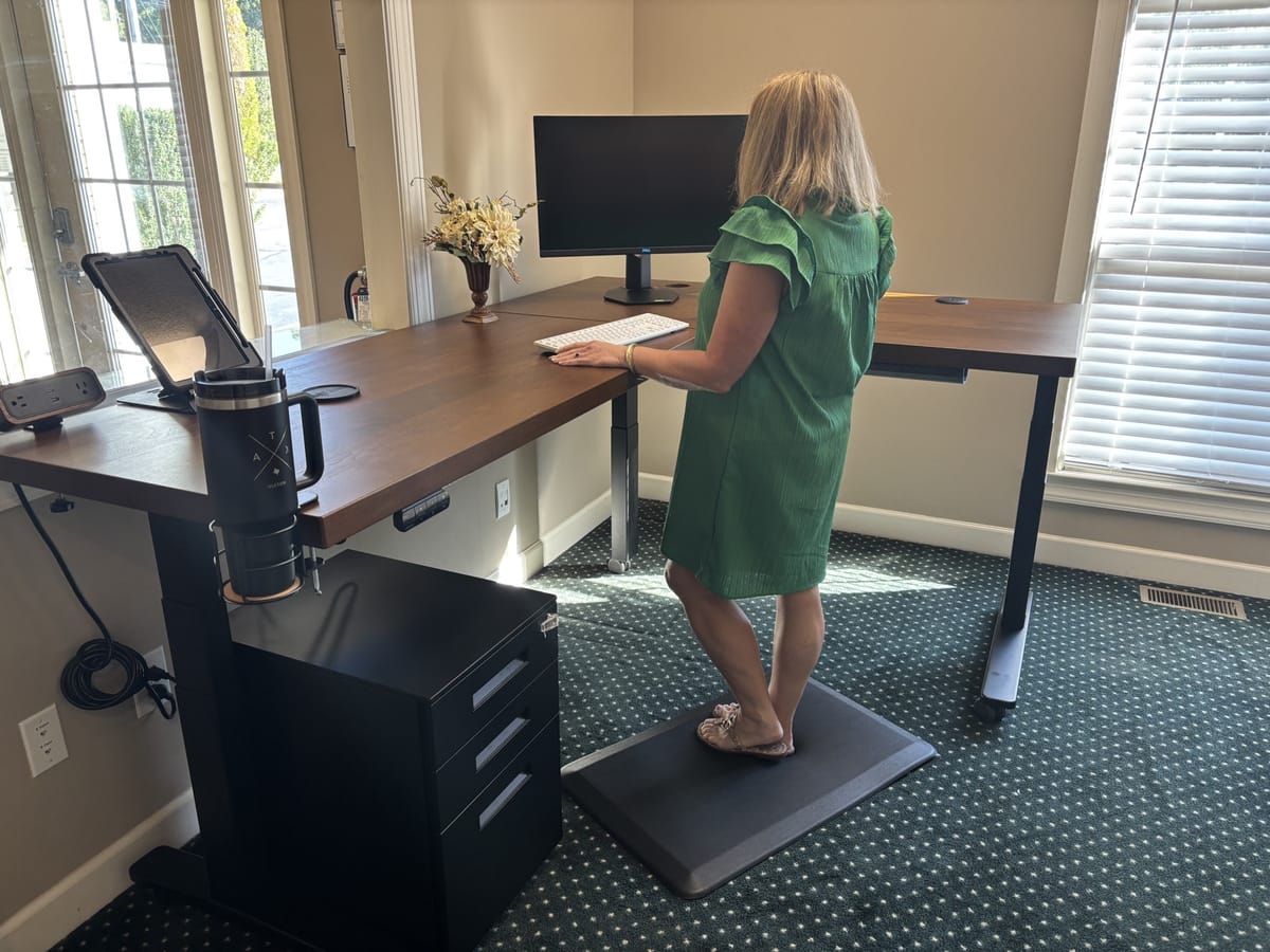 UPLIFT V3 L-Shape Desk Review (2026): A Real Office Reception Setup Post feature image